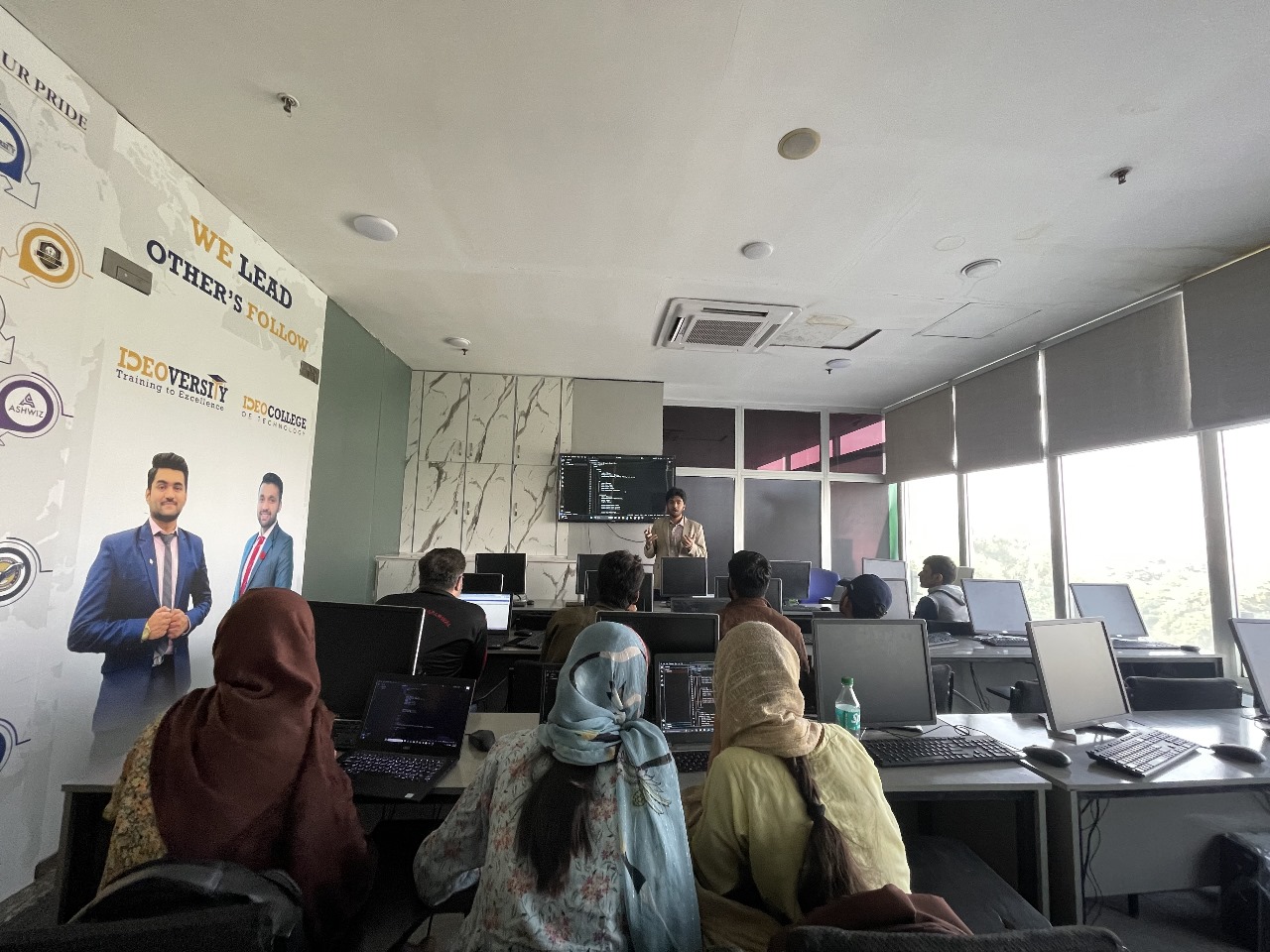 Zeeshan Ali - AI Workshop at Ideoversity Arfa Tower 2026